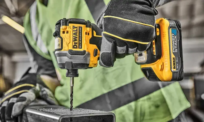 DeWalt czy Makita - który wybór zapewni lepszą jakość i wydajność?