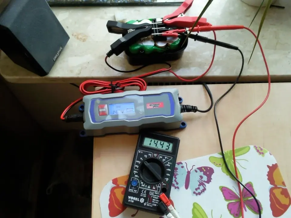 Ile ładuje się akumulator do elektronarzędzi?